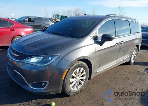 2017 Chrysler Pacifica Touring-L из США, поврежденный, VIN 2C4RC1BG7HR797203